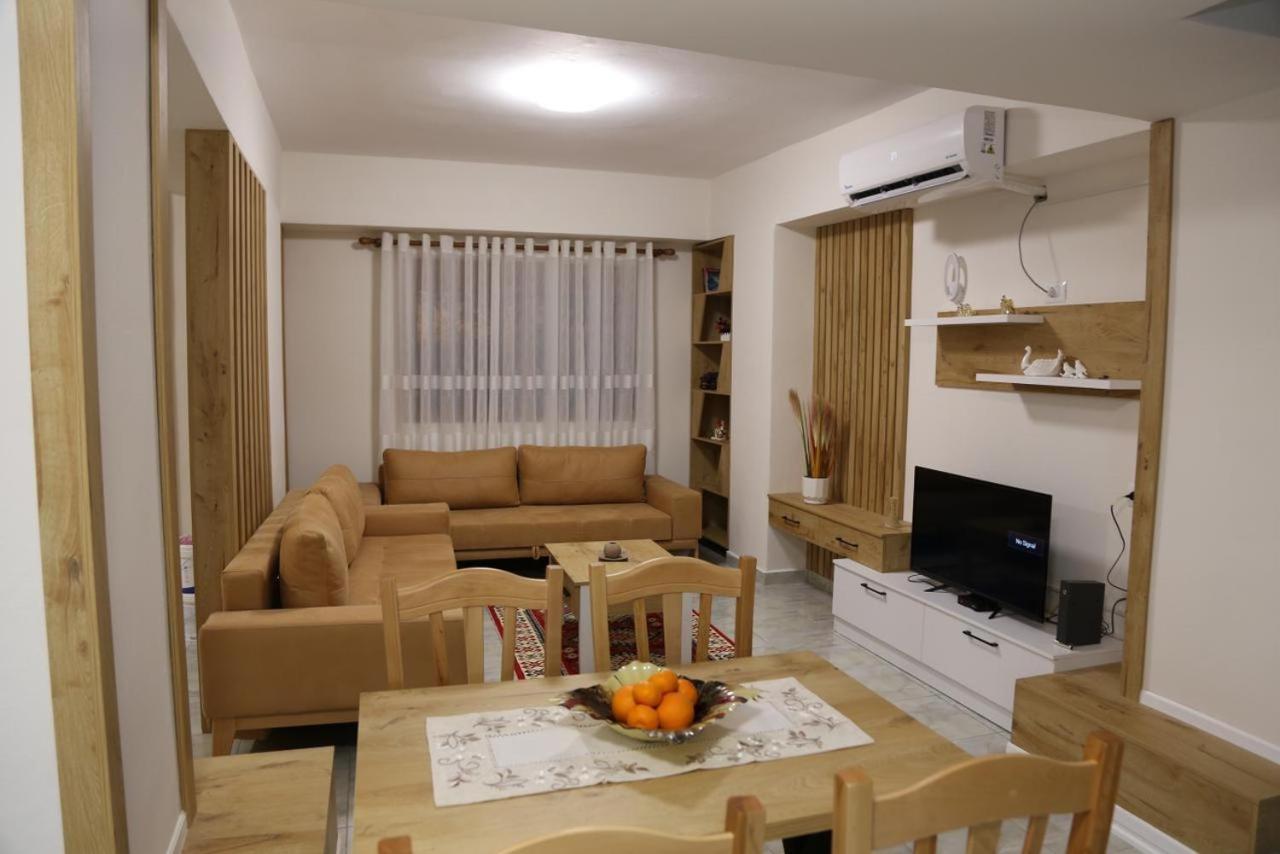 Modern Marvel Apartment Круя Экстерьер фото